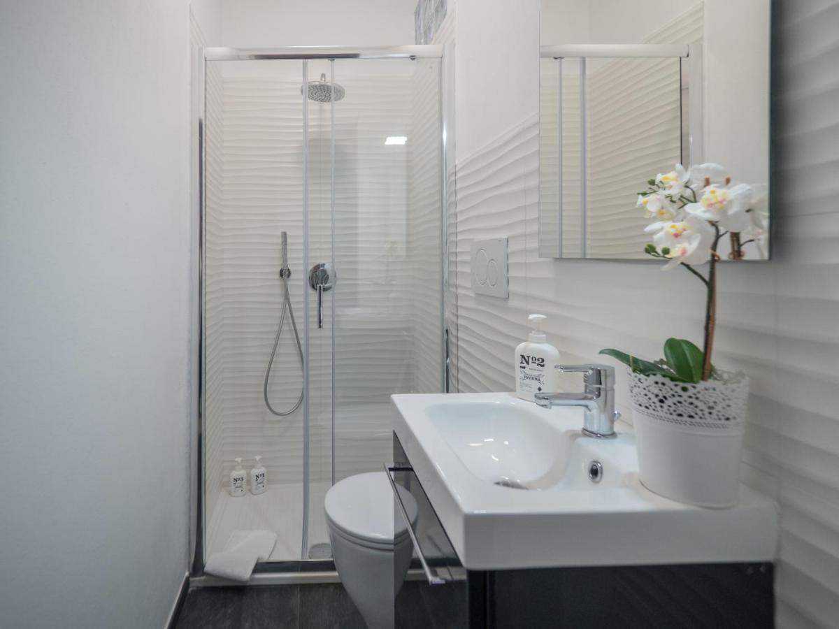 Recanissu Apartment With Balcony & Ac Вернаца Екстериор снимка